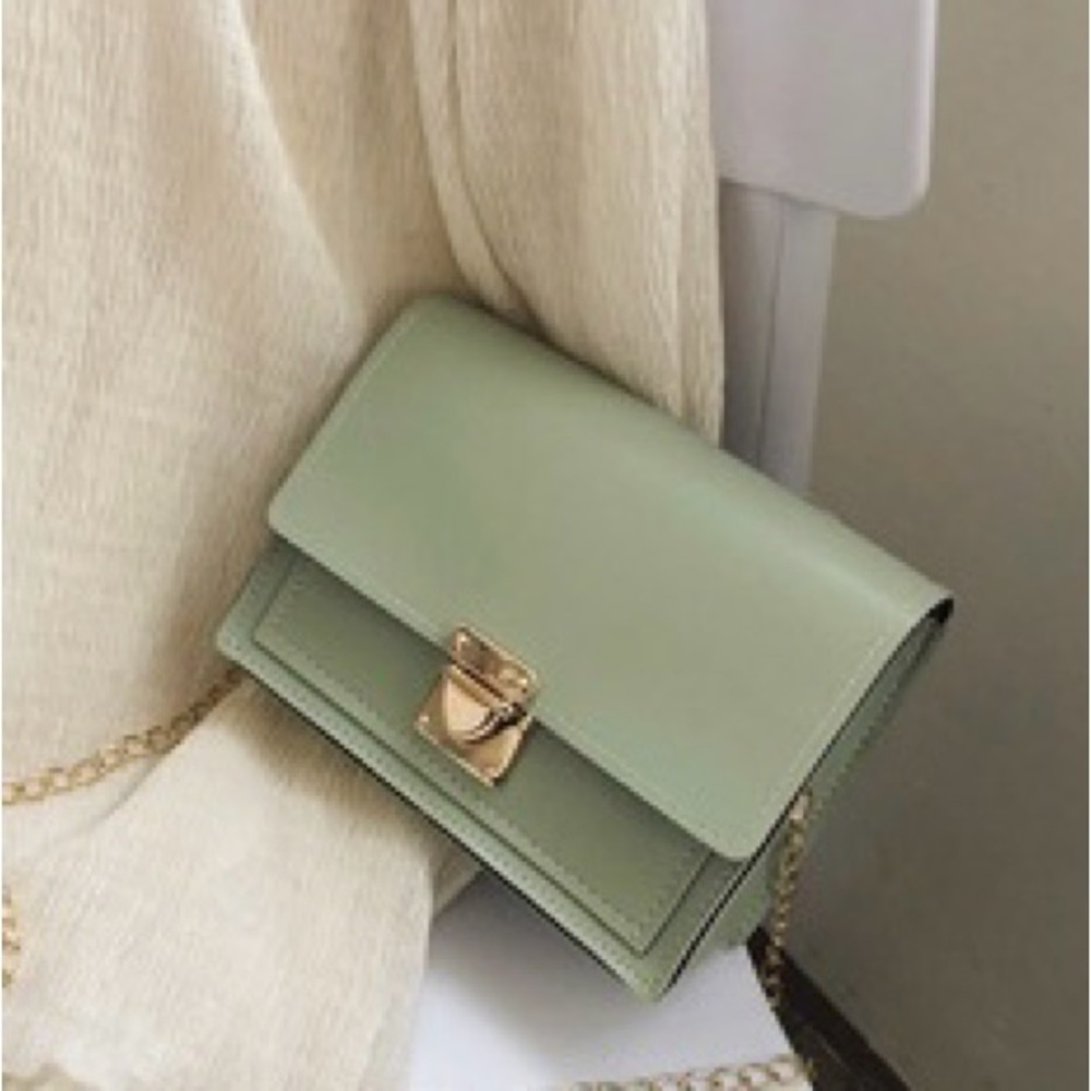 Green Small Shoulder Gold Clasp Bag